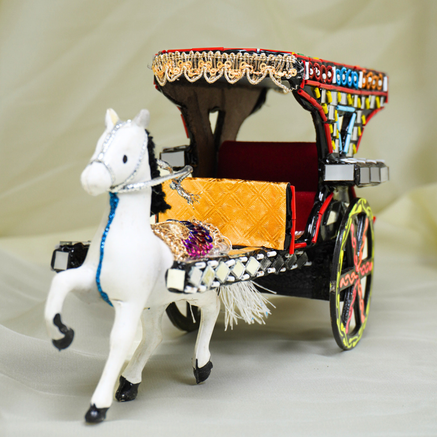 Handcrafted Pakistani Miniature Art & Cultural Decor