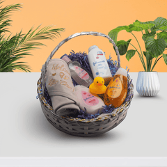 Johnson's® Baby Care Essentials Basket – Gender Tones