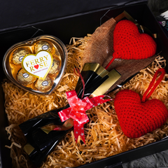Ferry Rose Chocolates & Crochet Heart Bouquet Gift Box