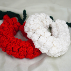 Crimson & Cream: Handcrafted Crochet Gajra Set