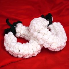 Snowy Elegance: Handcrafted White Crochet Gajra Set