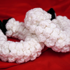 Snowy Elegance: Handcrafted White Crochet Gajra Set