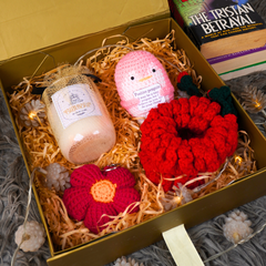 Positive Penguin, Scarlet Gajra & Candle Ultimate Festive Gift Set