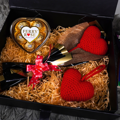 Ferry Rose Chocolates & Crochet Heart Bouquet Gift Box