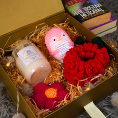 Positive Penguin, Scarlet Gajra & Candle Ultimate Festive Gift Set