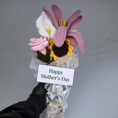 Mix (Her) Mother’s Day Crochet Bouquet with Happy Mother’s Day Tag